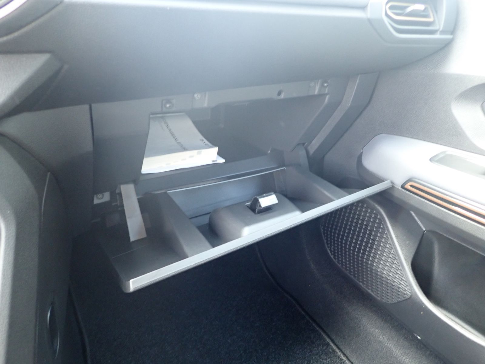 Fahrzeugabbildung Dacia Sandero STEPWAY TCe 110 EXTREME+/SHZ/NAVI/