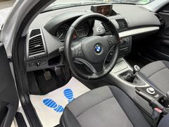 Fahrzeugabbildung BMW 116i Lim. / Klimaautomatik Schiebedach SHZ PDC