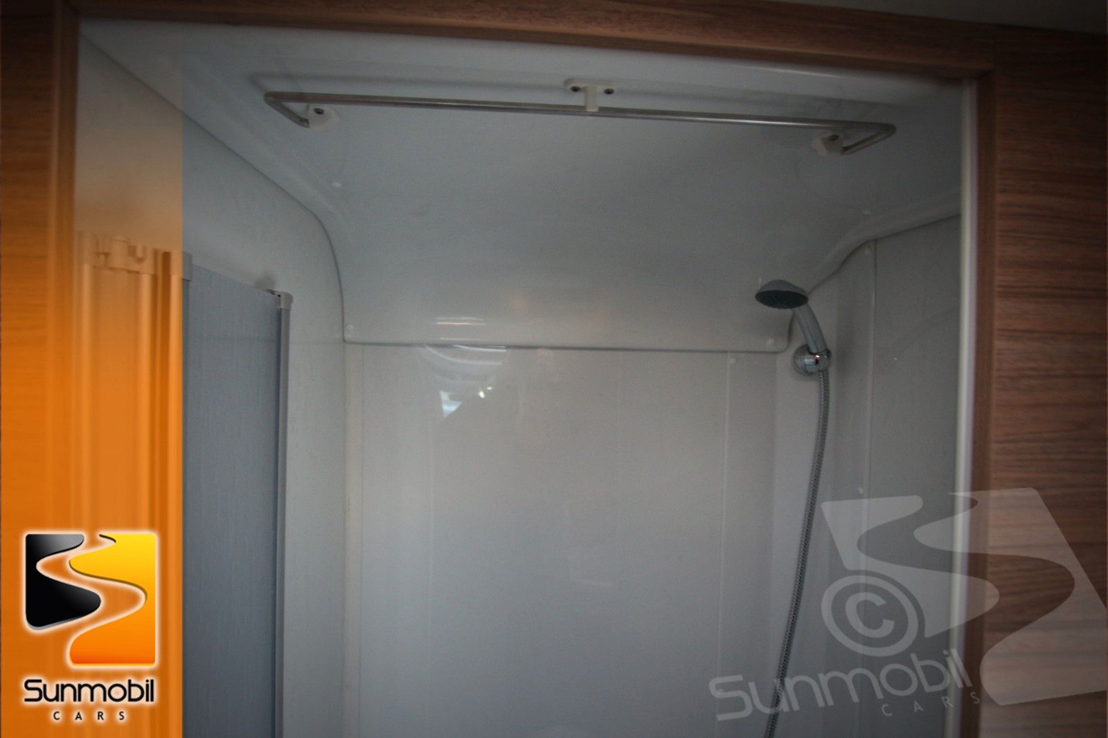 Fahrzeugabbildung Weinsberg CaraLoft 650 MF Ford Markise Lithium Akku
