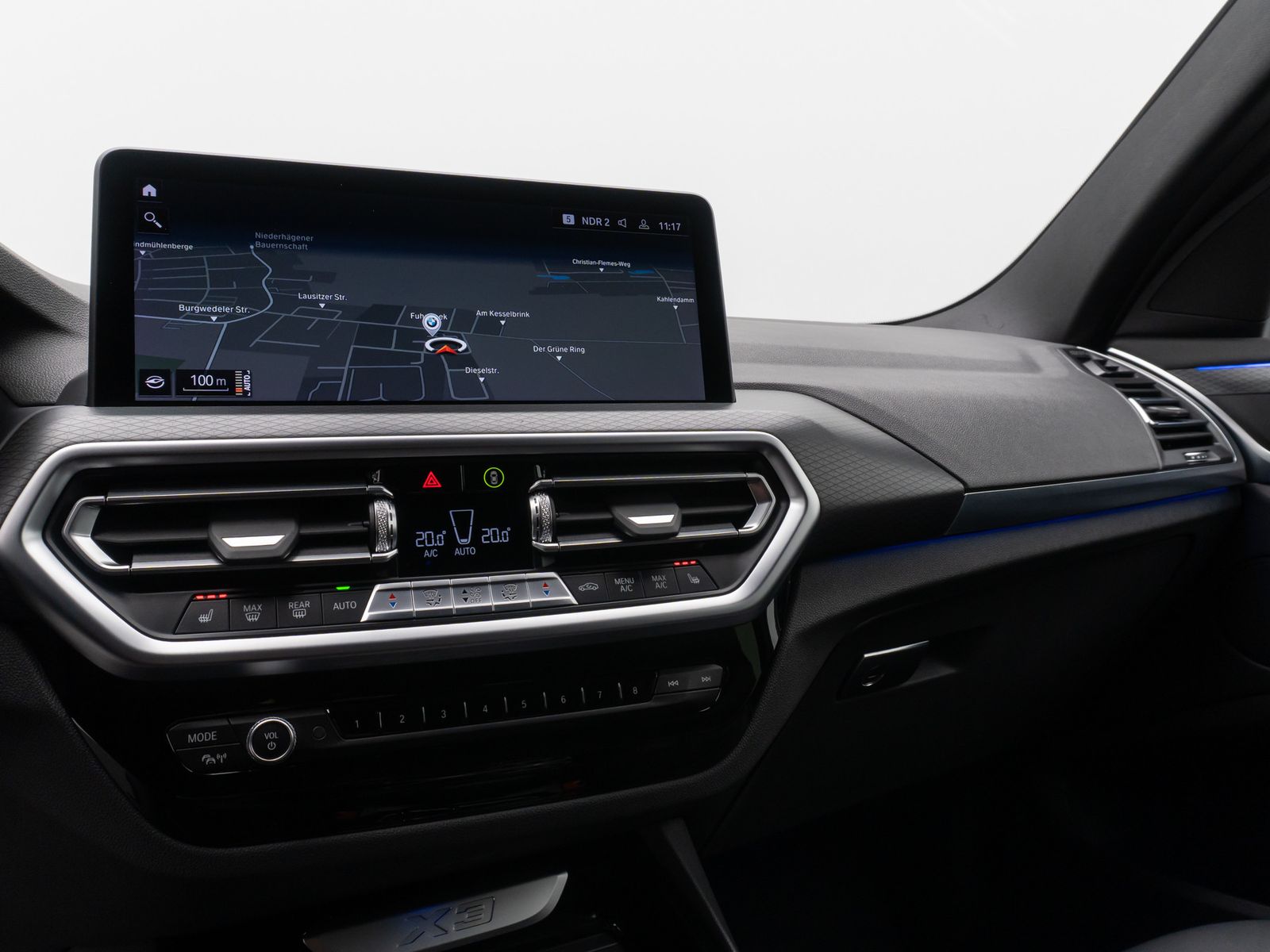Fahrzeugabbildung BMW X3 xD20d M Sport DAB Kamera AHK HiFi Alarm 19Zol