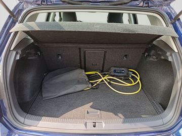 Volkswagen Golf - 11