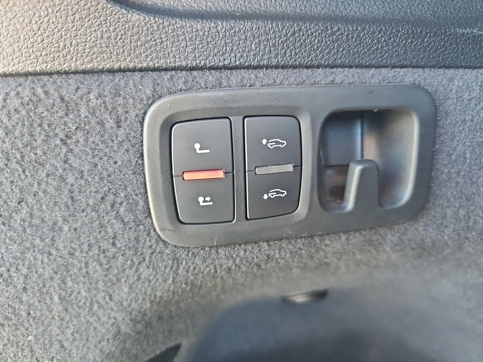 Fahrzeugabbildung Audi Q7 50  S-Line TDI quattro LED LUFT STHG VC HUD A