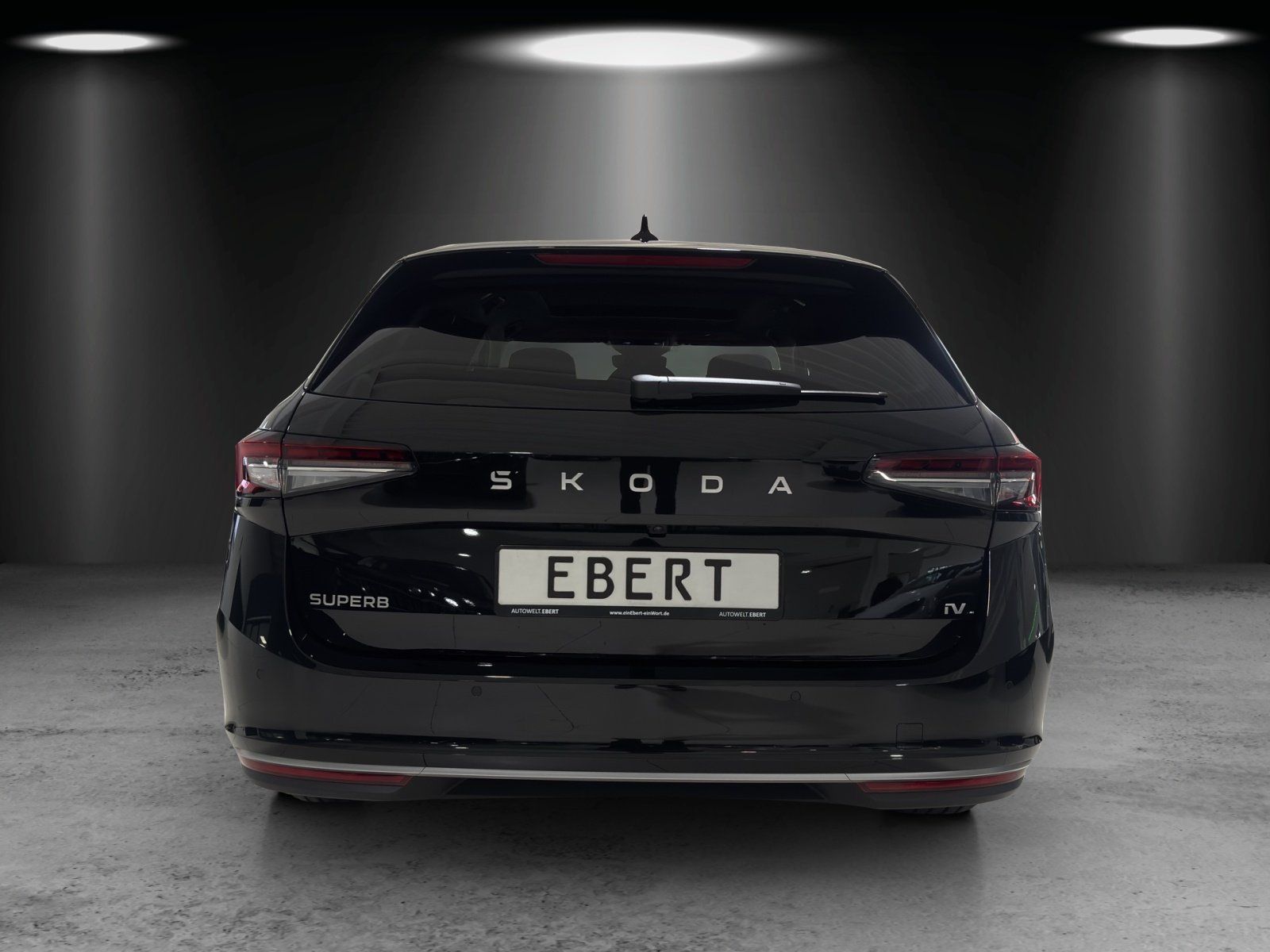 Fahrzeugabbildung SKODA Superb Combi L&K 2,0 TDI 142 kW DSG 4x4 Voll
