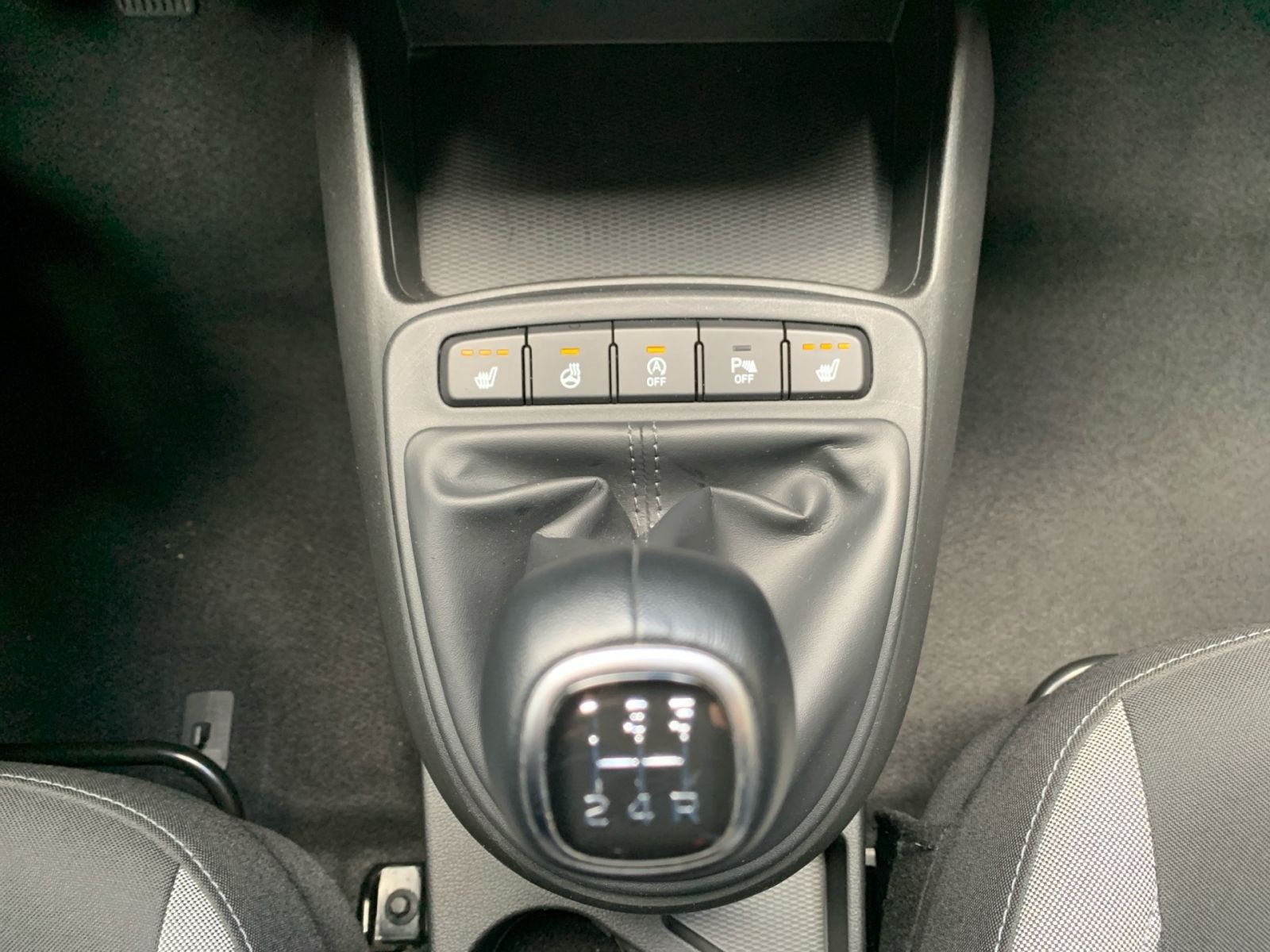 Fahrzeugabbildung Hyundai i10 1.0 Select Anhängerkupplung Sitzheizung PDC