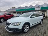 Skoda Superb Combi 2.0 TDI Outdoor 4x4 PANO STAND - Skoda Superb: Combi Outdoor