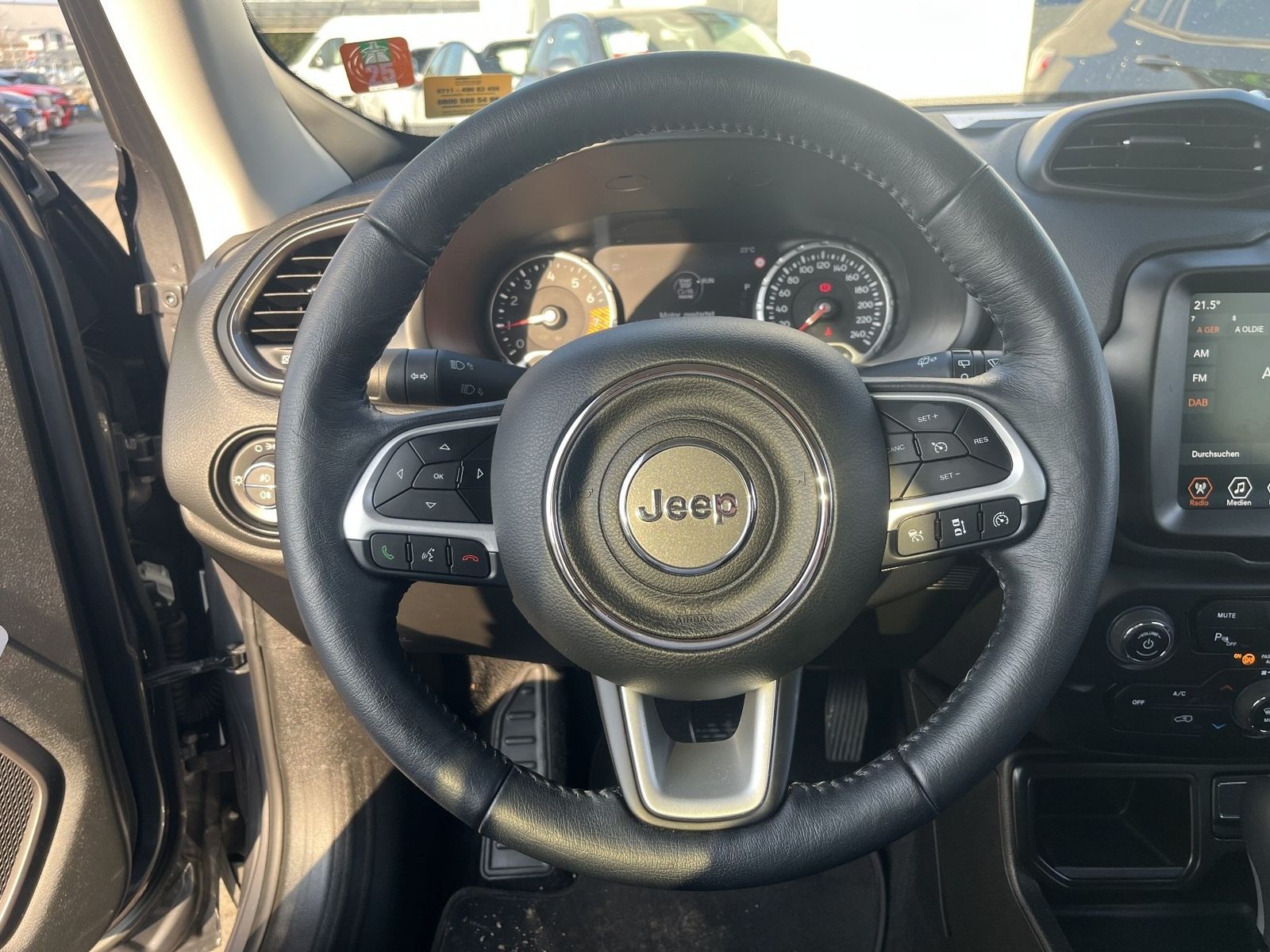 Jeep Renegade - Bild 11