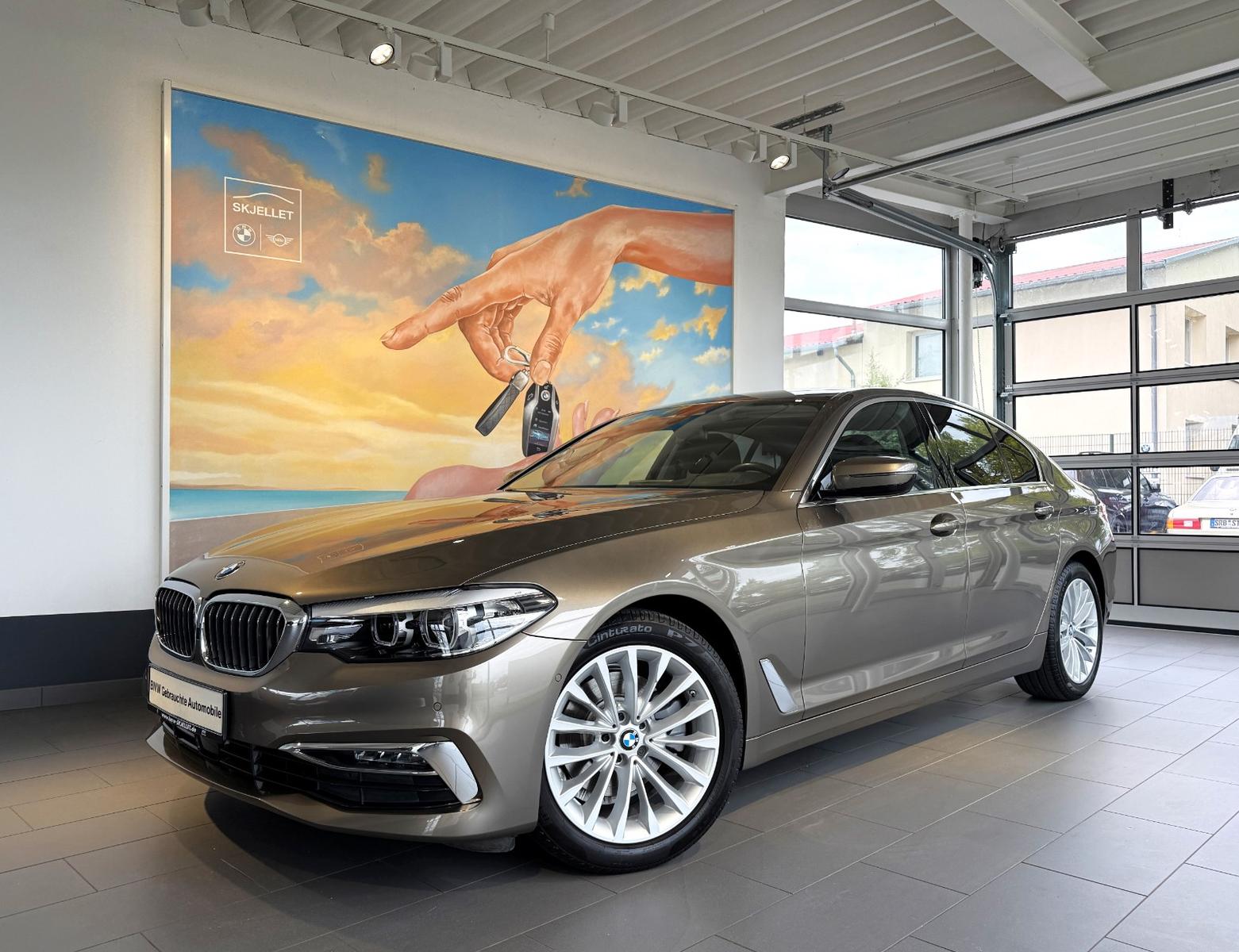 BMW 520i Limousine Luxury  ACC+HUD+LEDer+KOMFS+KAM+