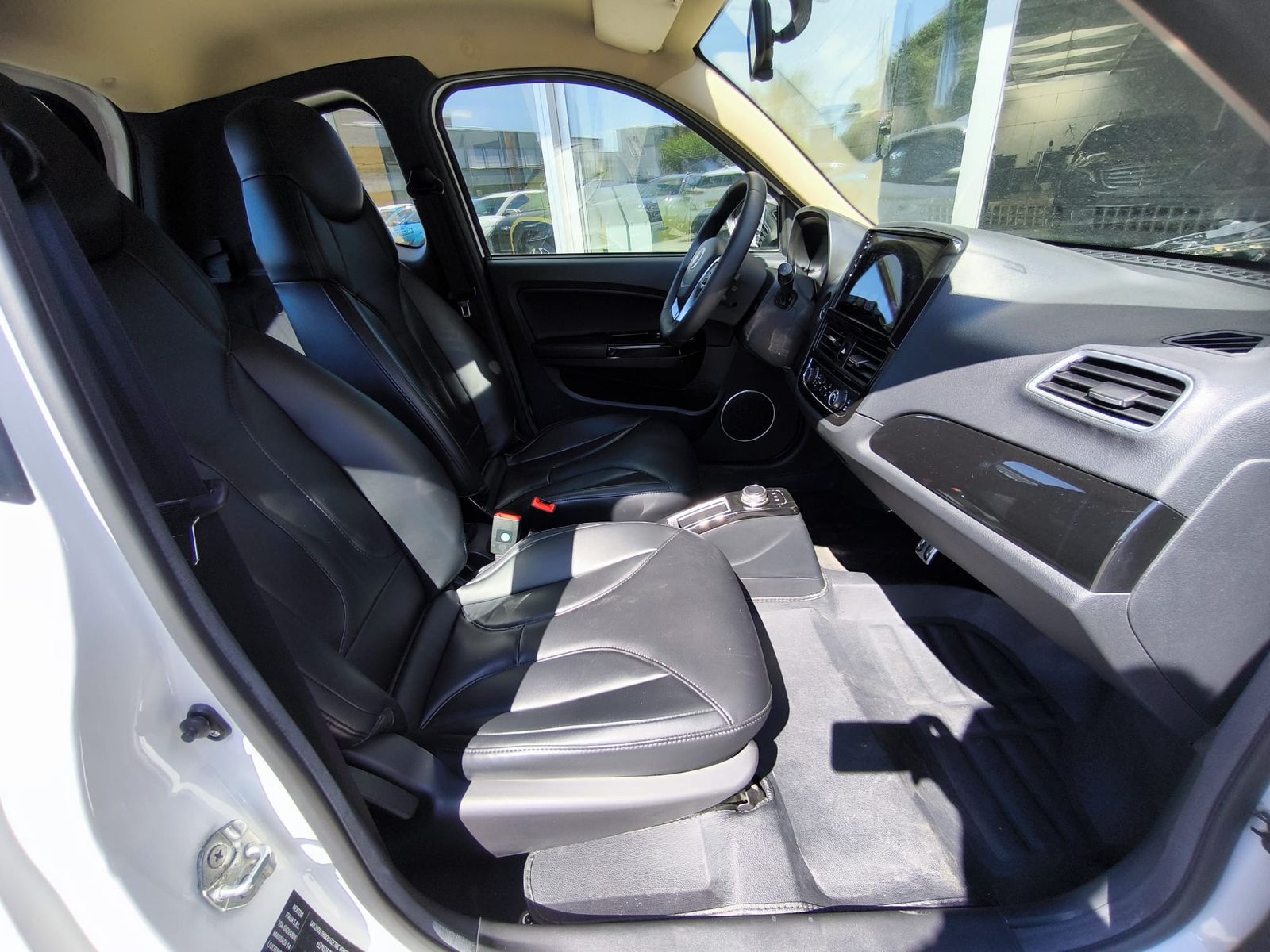 Fahrzeugabbildung Elaris Pio 36KW+LED+NAVI+KAM+KLIMA+LEDER+CARPLAY+