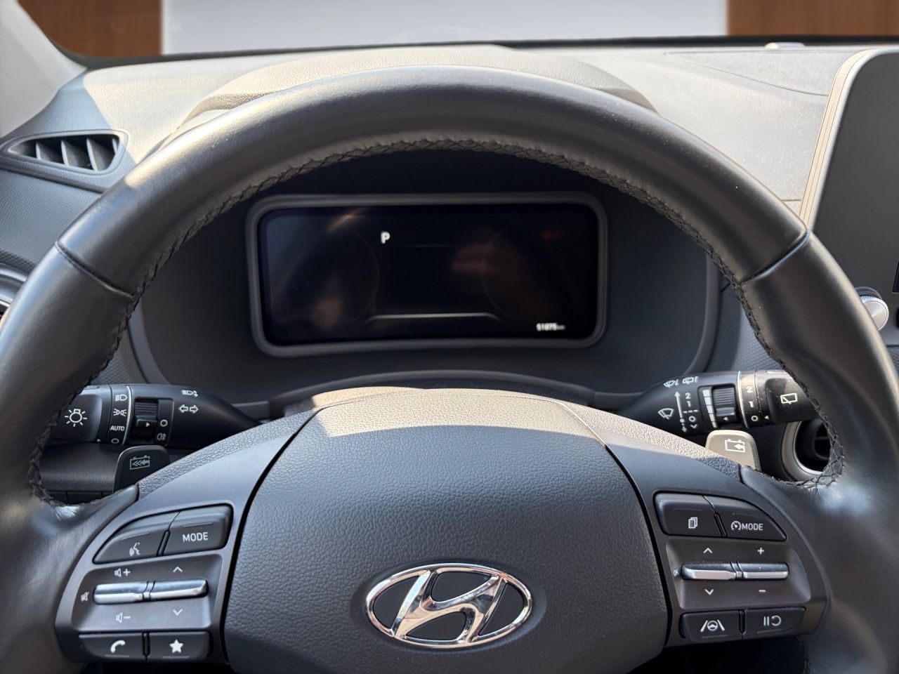 Fahrzeugabbildung Hyundai KONA  *SOH 100%*KLIMAA*LM*SPURH*KEYLESS*