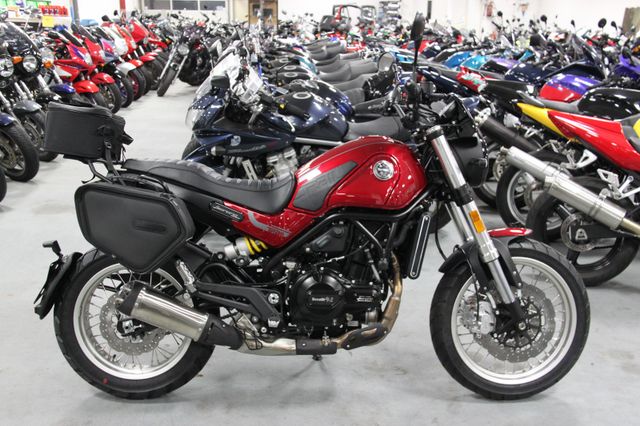 Benelli Leoncino 500 Trail ABS 1.200,-€ Zubehör 35kw