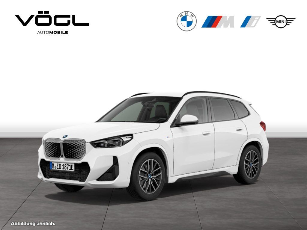 BMW iX1