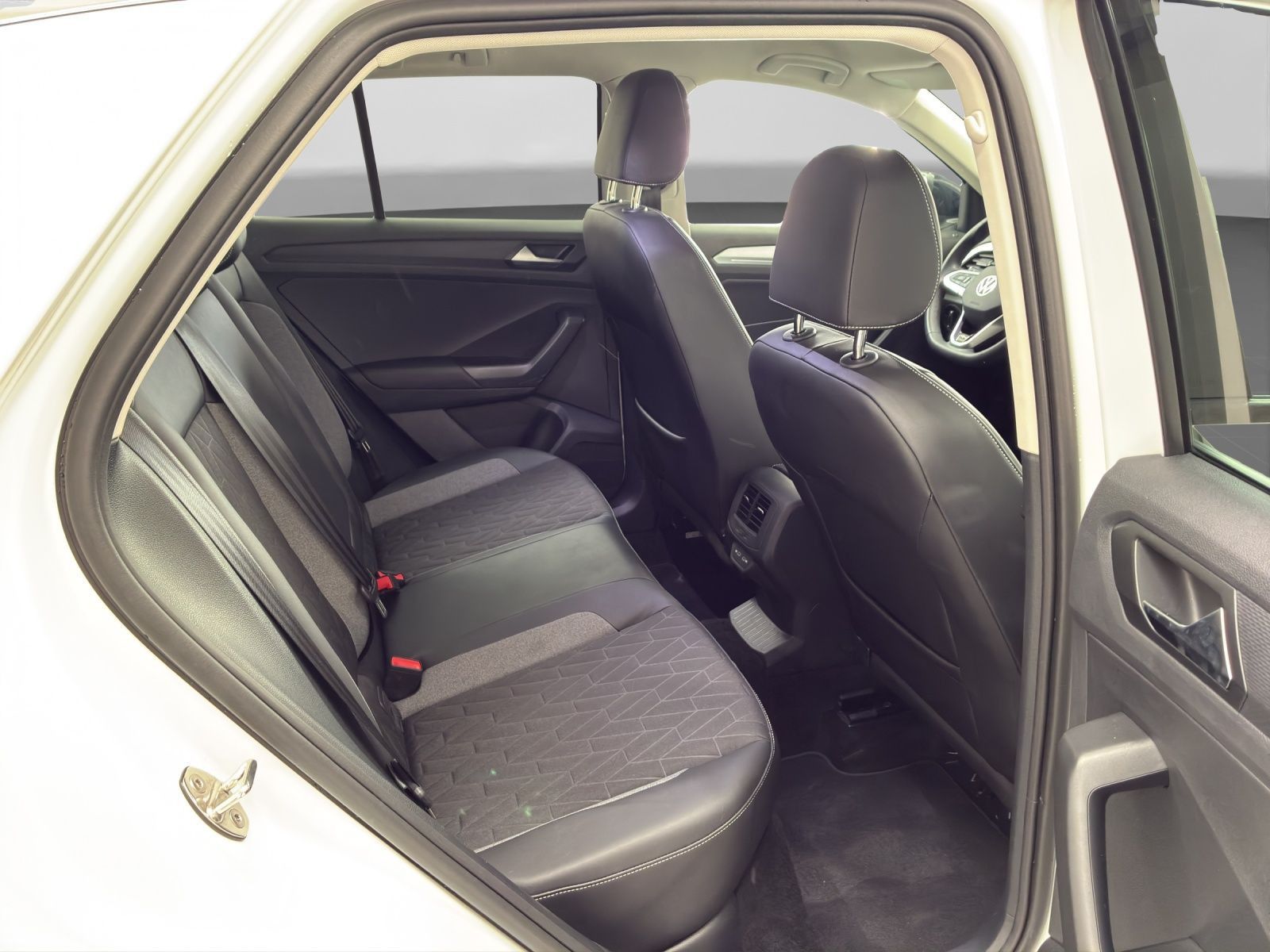 Volkswagen T-Roc - Bild 6