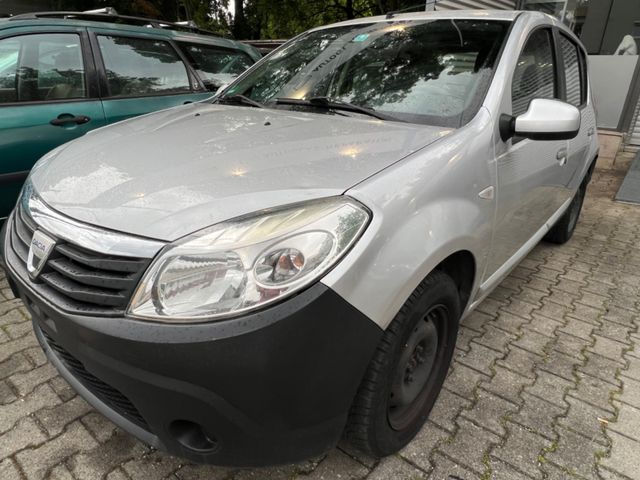 Dacia Sandero Laureate