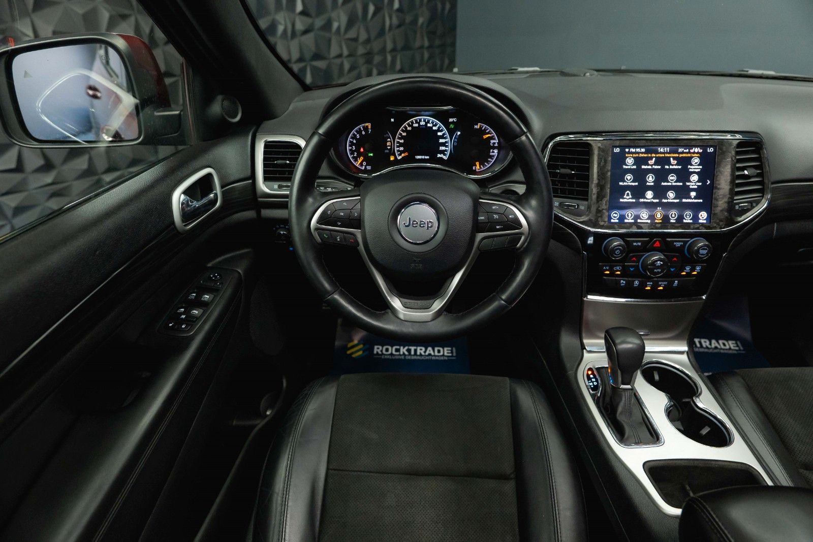 Fahrzeugabbildung Jeep Grand Cherokee 3.6 4x4 Altitude *Pano*CarPlay*