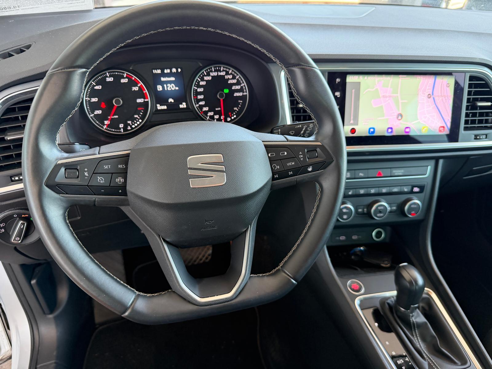 Seat ATECA STYLE 1.5 TSI DSG NAVI SHZ PDC CARPLAY LED