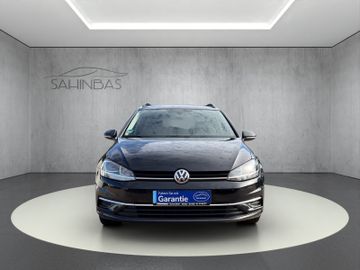 Volkswagen Golf - 6