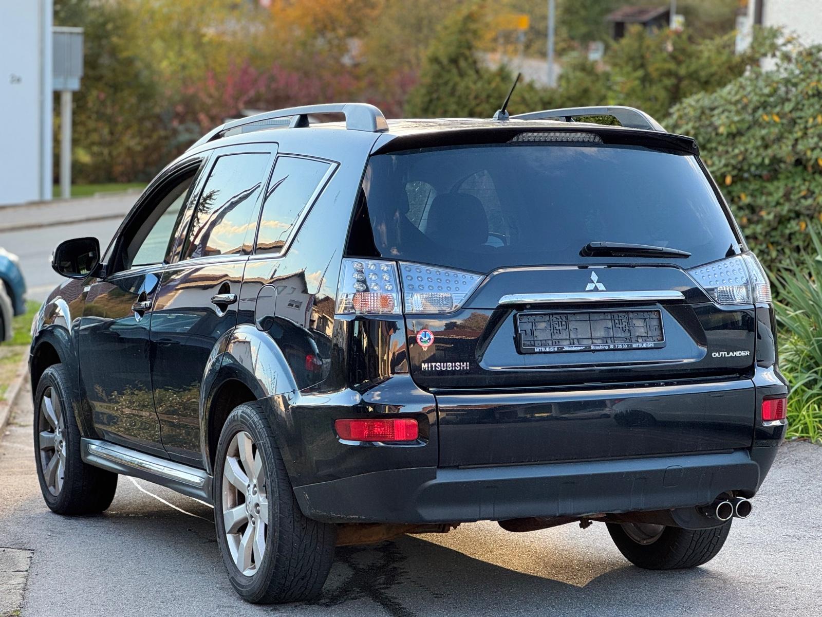 MITSUBISHI OUTLANDER 2.2 DI-D 156ch 4X4 35 JAHRE BVA - ATTELAGE - SIÈGES CHAUFFANTS - BI-XÉNON - CAMÉRA DE RECUL