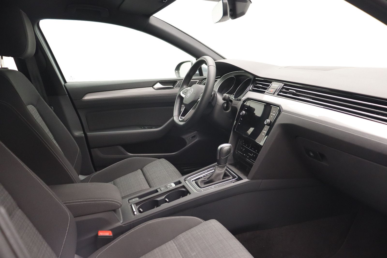 Fahrzeugabbildung Volkswagen Passat Variant 2.0 TSI DSG Business