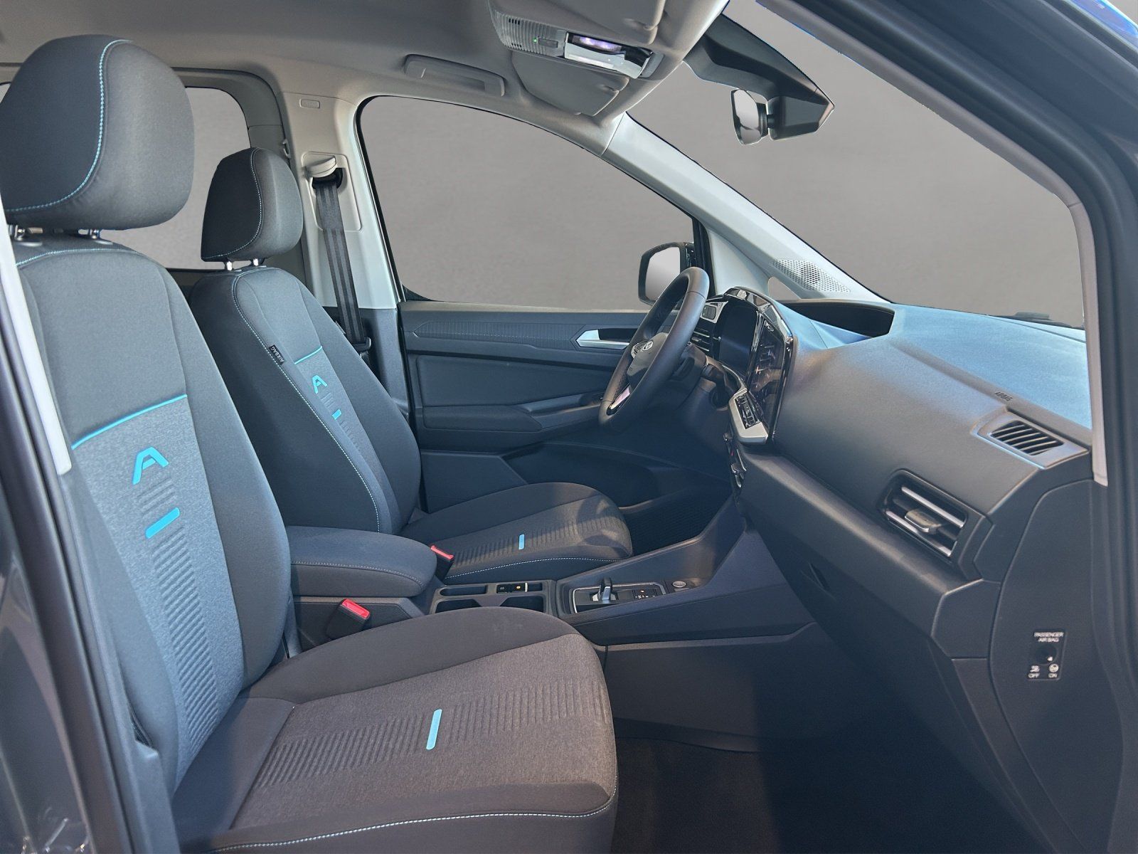 Fahrzeugabbildung Ford Tourneo Connect Active 122PS Kurz 7 Sitze