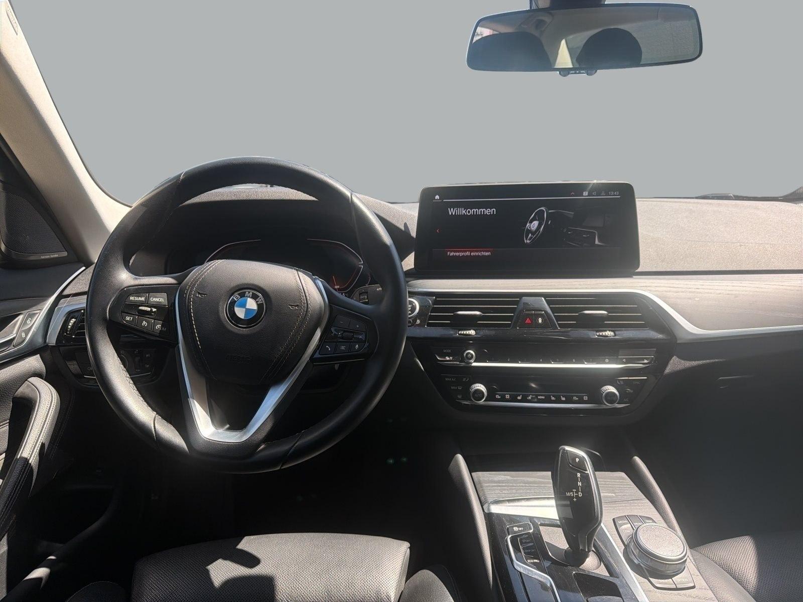 BMW 530d xDrive A Laser HEAD-UP SITZBELÜFT RFK HIFI