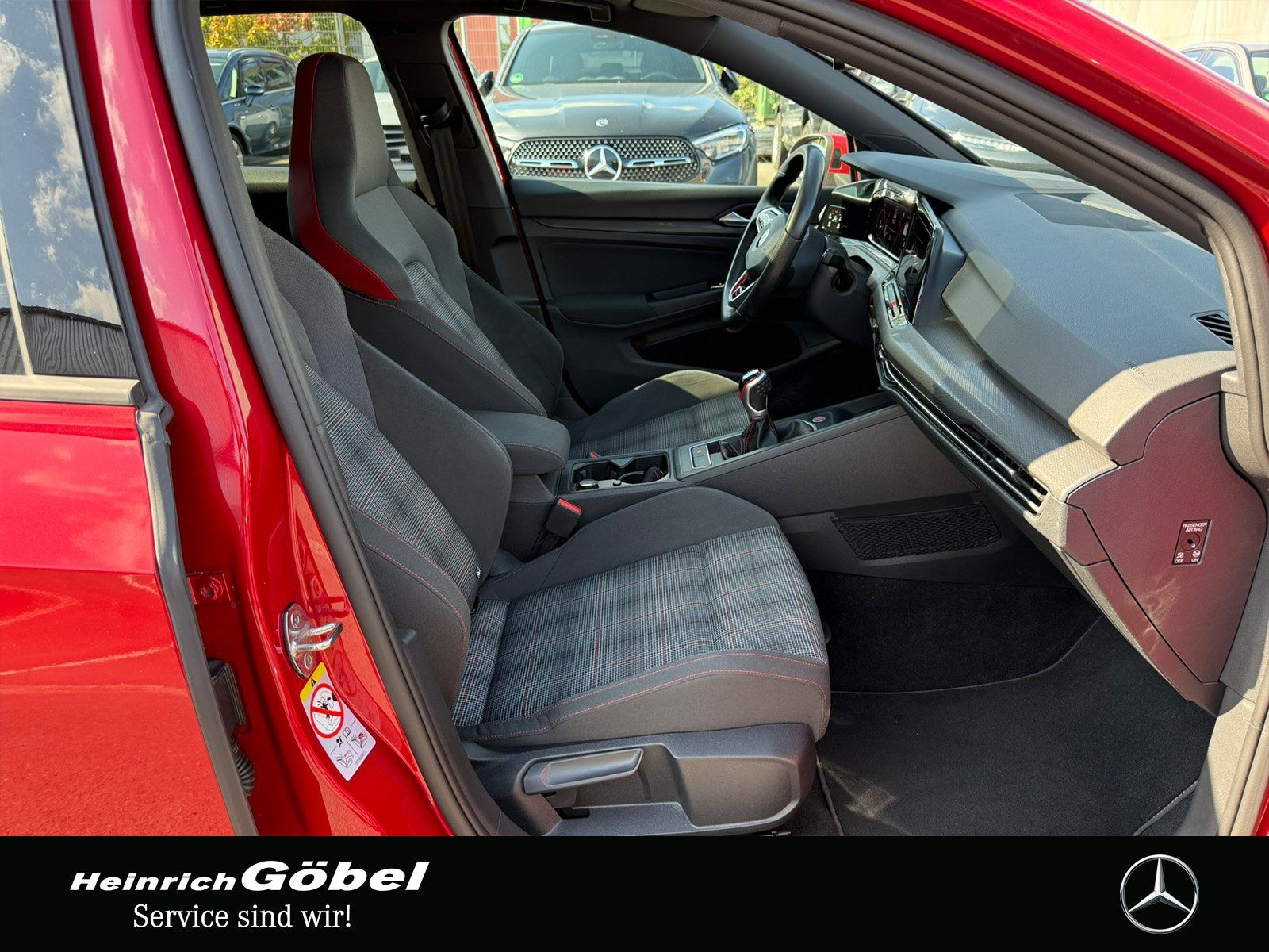 Fahrzeugabbildung Volkswagen GTI*VIII*2.0TSI*PANO*MATRIX*KEYLESS*AMBIENTE*NAV