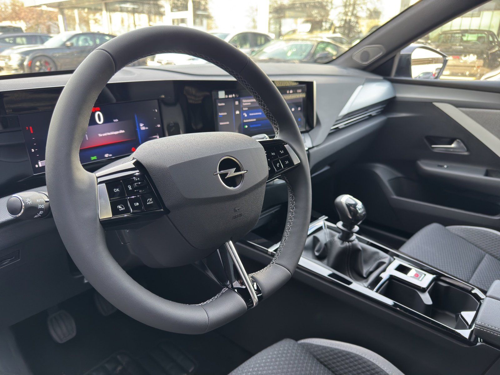 Fahrzeugabbildung Opel Astra 1,2 Turbo Edition AHK/KOMFORT/AGR-SITZ/PD