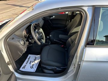 Fahrzeugabbildung Audi A1 Sportback Attraction 2-HAND NAVI PDC