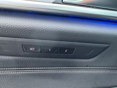 BMW 520d Autom. *DISPLAY KEY*HEAD UP*SURROUND VIEW*