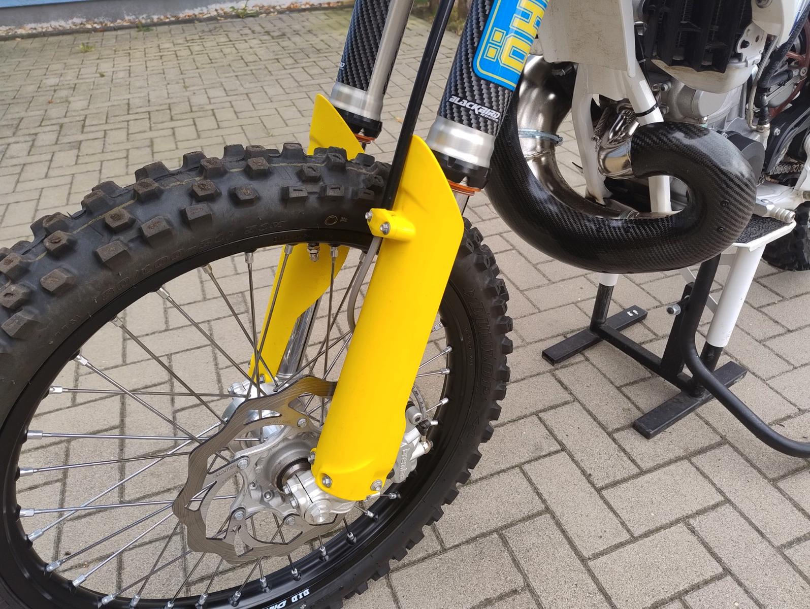Husqvarna  2015 — салон