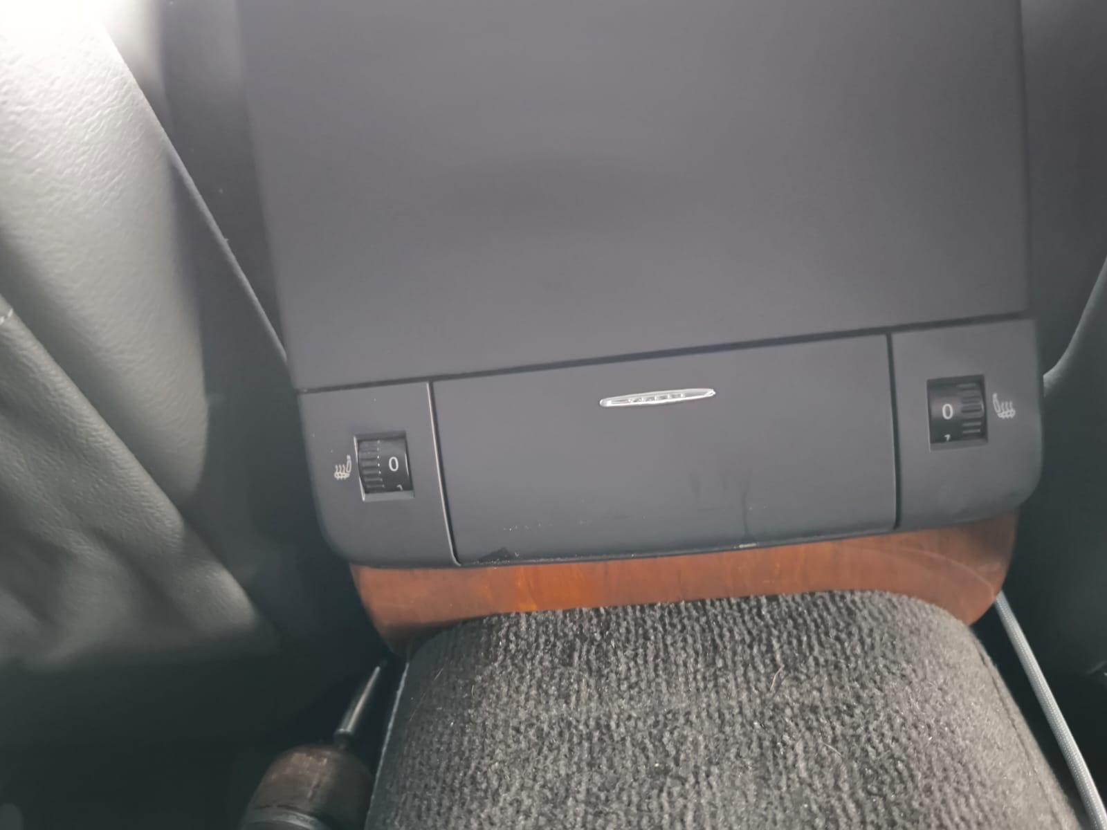 Volkswagen Phaeton 3.0 V6 TDI 4MOTION Kühlschrank Tausch mö