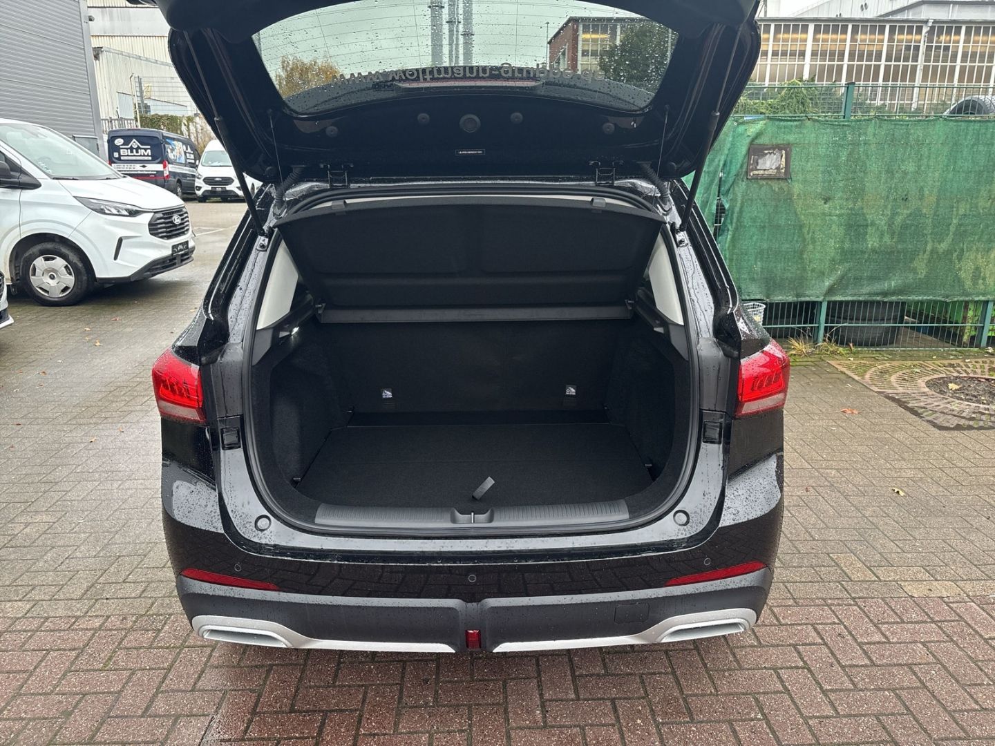 Fahrzeugabbildung MG ZS Luxury Vorführwagen, inkl. Allwetterreifen, N