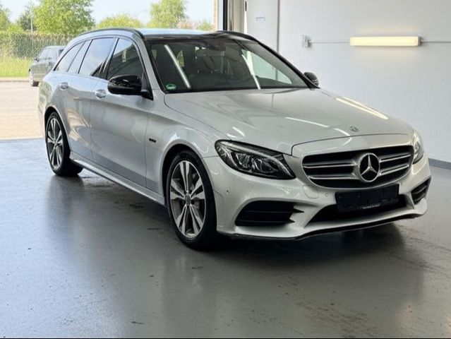 MERCEDES-BENZ C 300 e  T-Mod. AMG,Night,Batteriezertifikat 96%