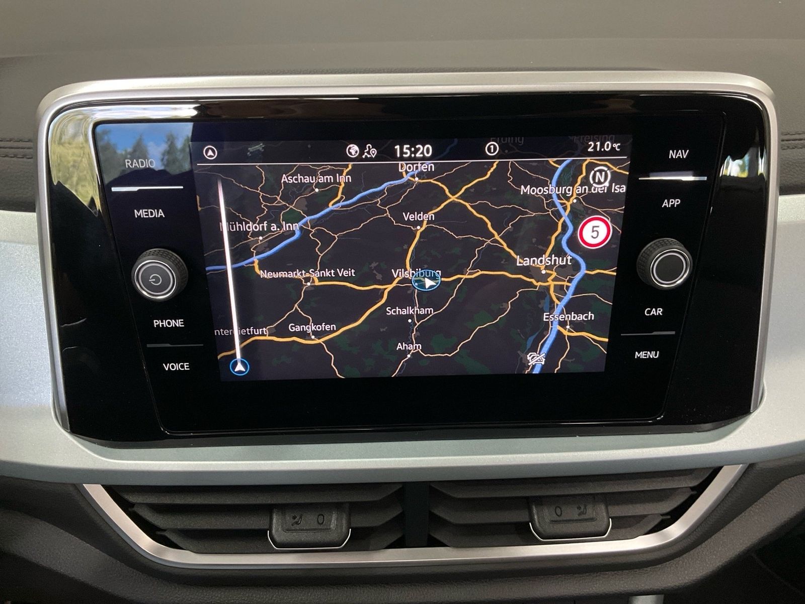 Volkswagen T-Roc - Bild 12