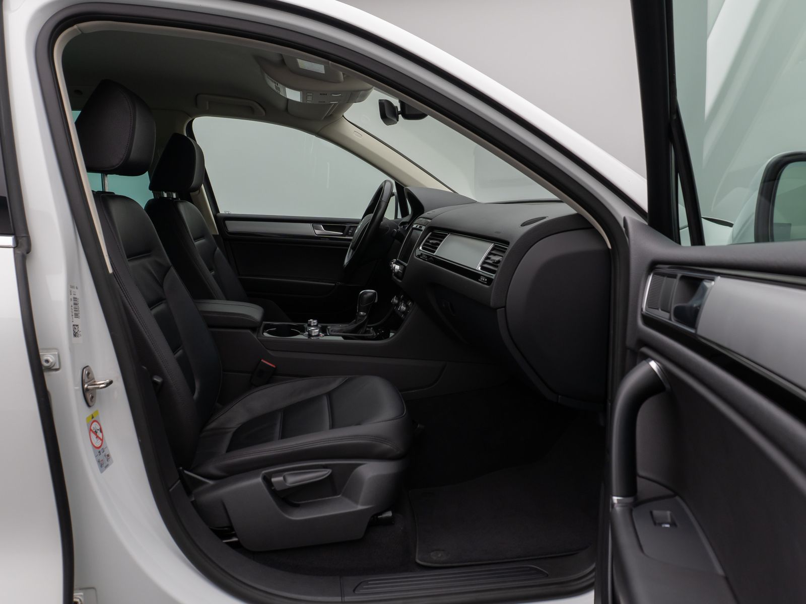 Fahrzeugabbildung Volkswagen Touareg V6 3.0 TDI Terrain Tech 4Motion PDC AHK