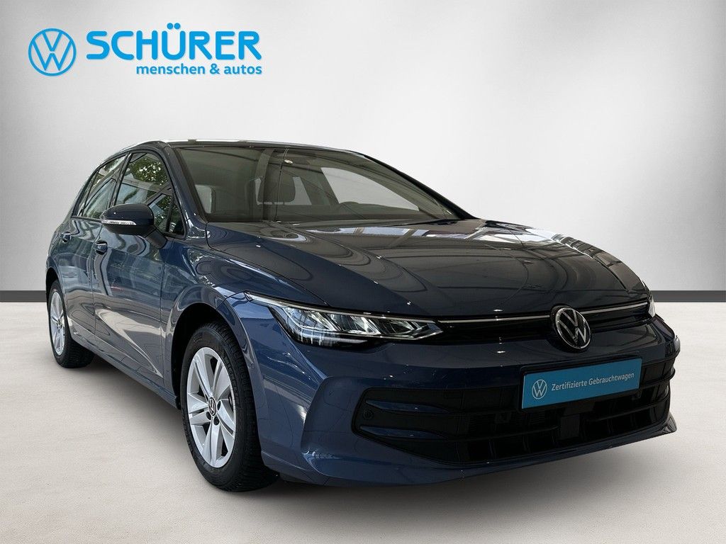 Volkswagen Golf VIII 1.5TSI Life AHK Rkam Keyless HuD Navi foto 4