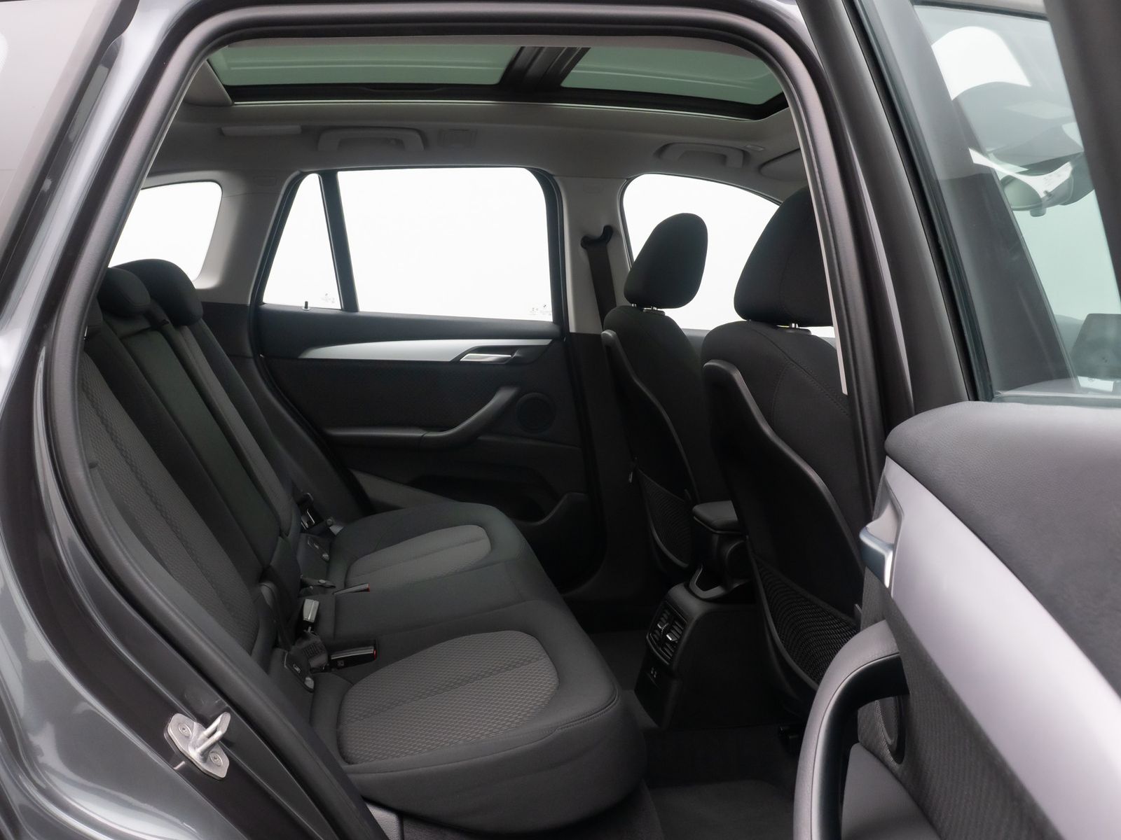 Fahrzeugabbildung BMW X1 xD25e Navi+HiFi Kamera Alarm HUD DAB Panorama