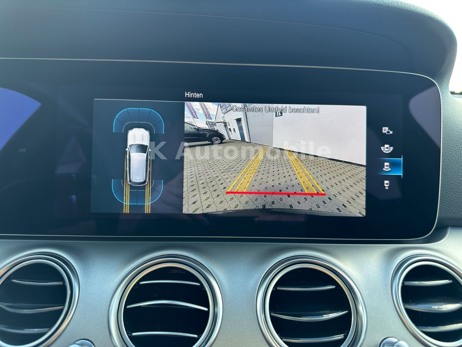 Fahrzeugabbildung Mercedes-Benz E 300de T-Modell Avantgarde/Widescreen/LED/AHK