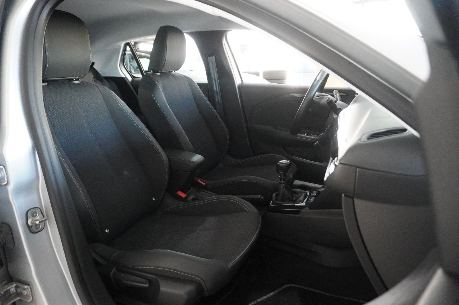 Fahrzeugabbildung Opel Corsa F 1.2 ELEGANCE NAVI/LED/VIRTUAL/SPORT/DAB+