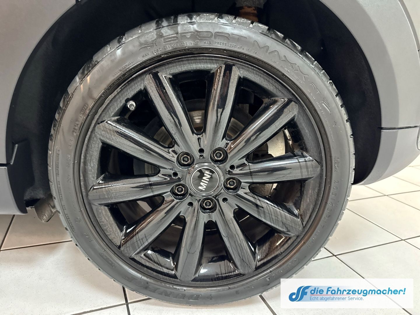 Fahrzeugabbildung MINI Cooper Mehrzonenklima Ambientebeleuchtung SHZ Ke