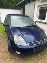 Ford Fiesta 1.4 16V Ghia Ghia - Ford Fiesta aus 2002: Ghia