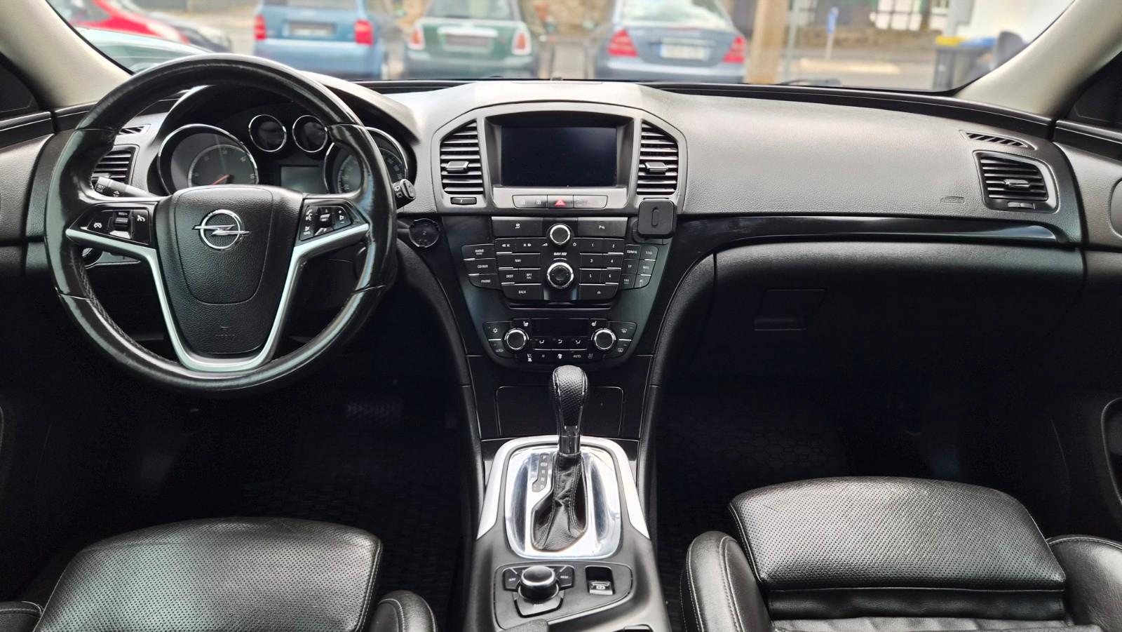 Opel Insignia 2012 — photo 20