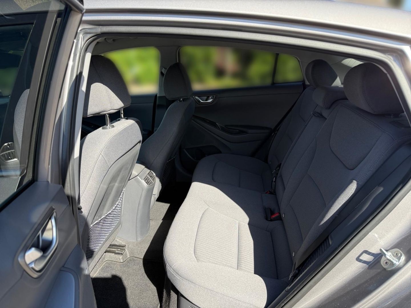 Fahrzeugabbildung Hyundai IONIQ 1.6 Plug-In Hybrid STYLE-Paket Navigation