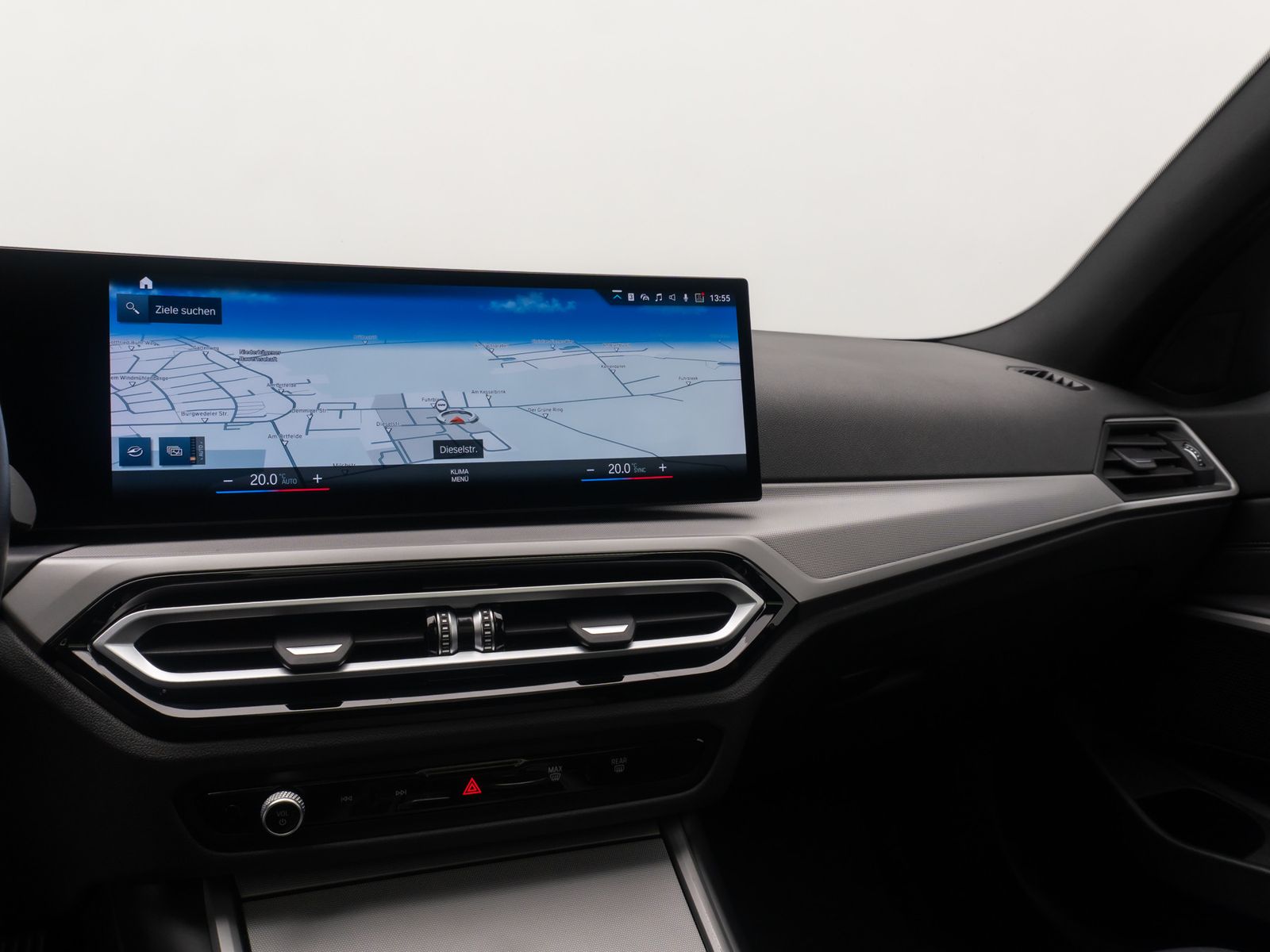 Fahrzeugabbildung BMW 320d Kamera DAB HiFi Panorama Sportsitz Leder