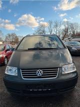 Volkswagen Vw Sharan  1,9 TDI Automatik - Volkswagen Sharan in Kassel