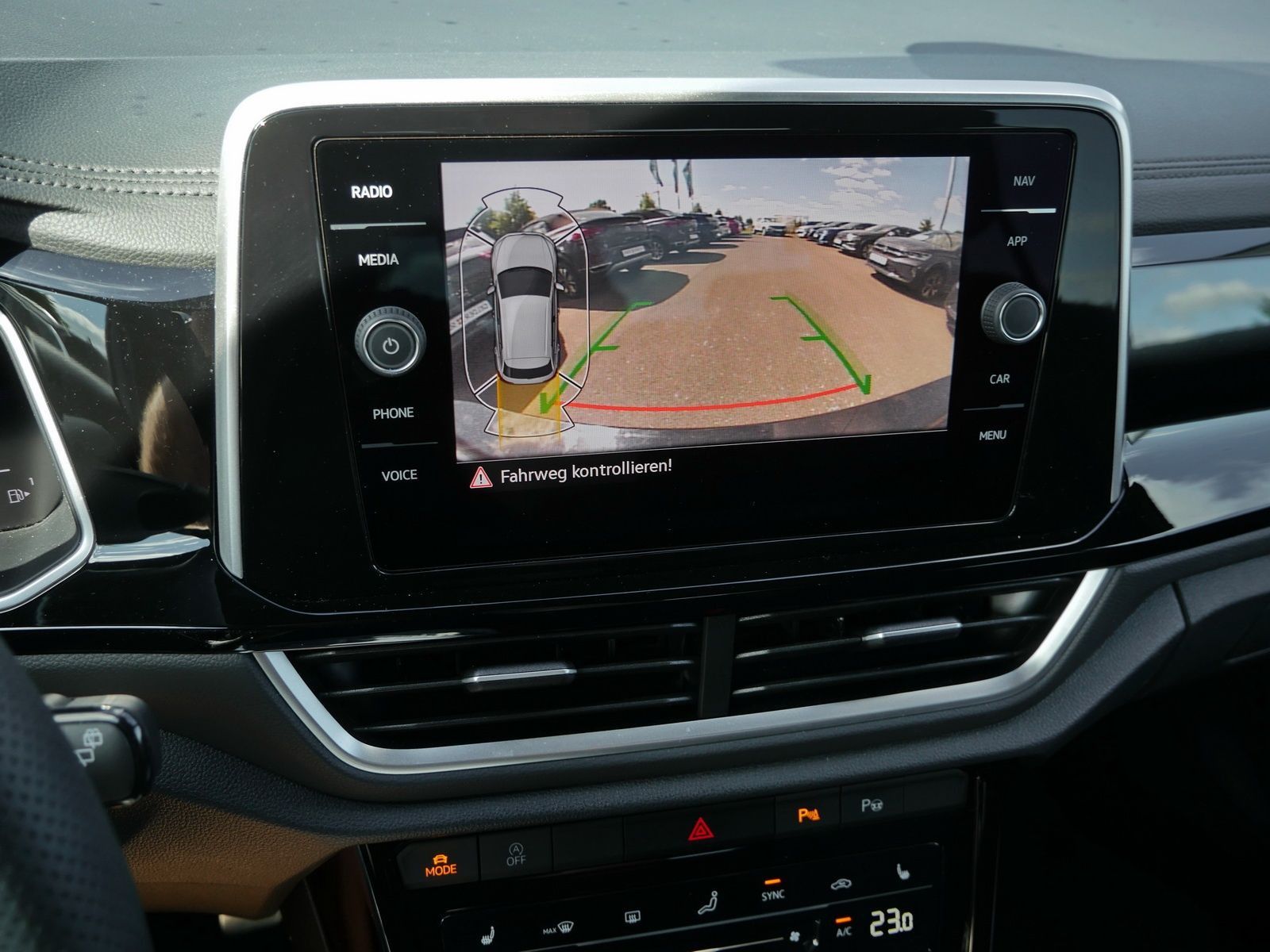 Volkswagen T-Roc - Bild 15