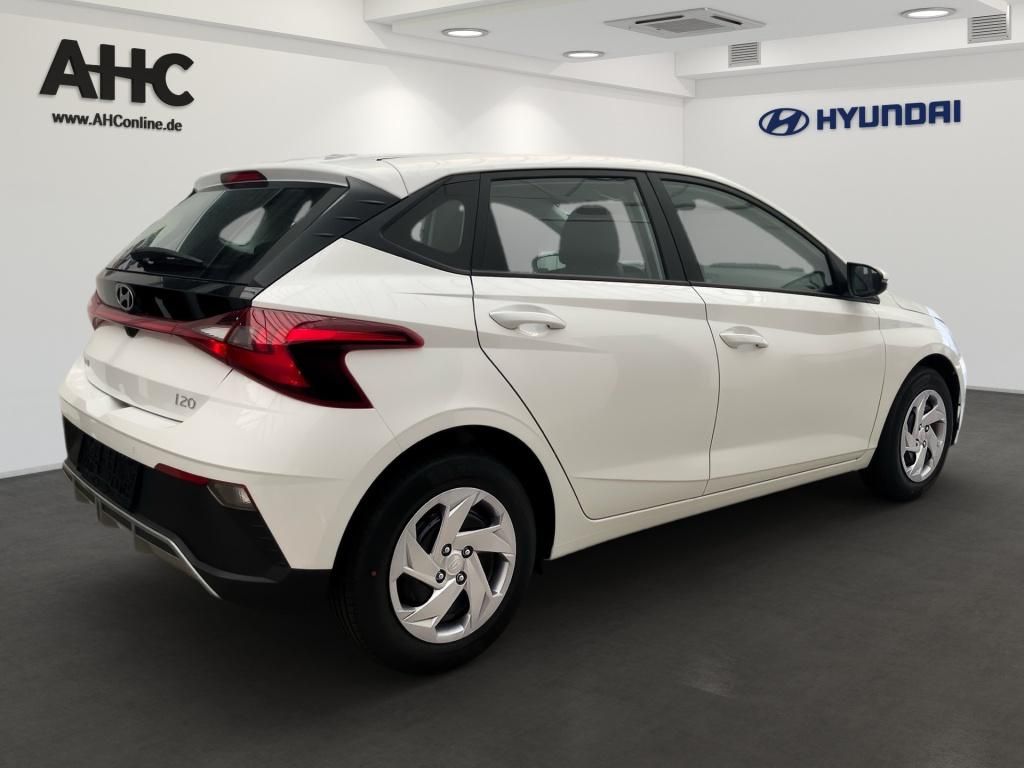 Fahrzeugabbildung Hyundai i20 1.2 5-MT Select Navi SpurH KAM PDC
