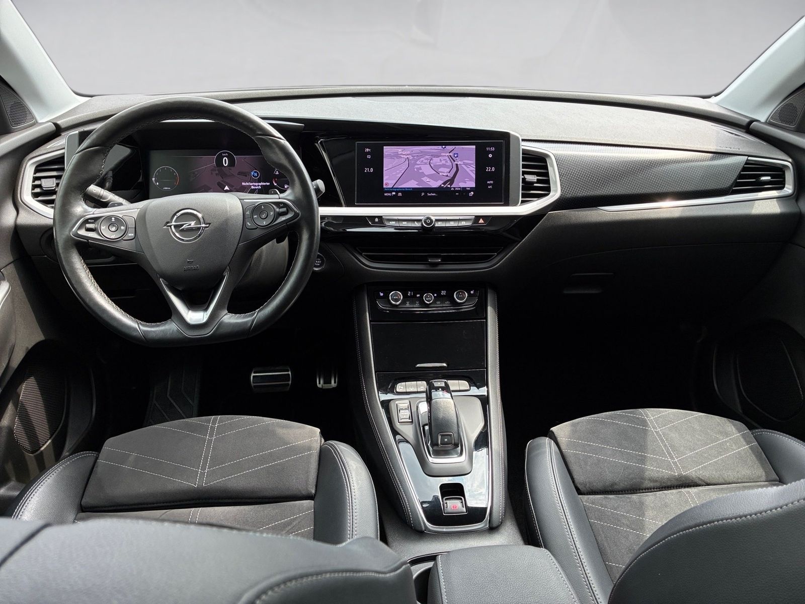 Fahrzeugabbildung Opel Grandland 1.2 Turbo Elegance 360,KlimaA,LED,Navi