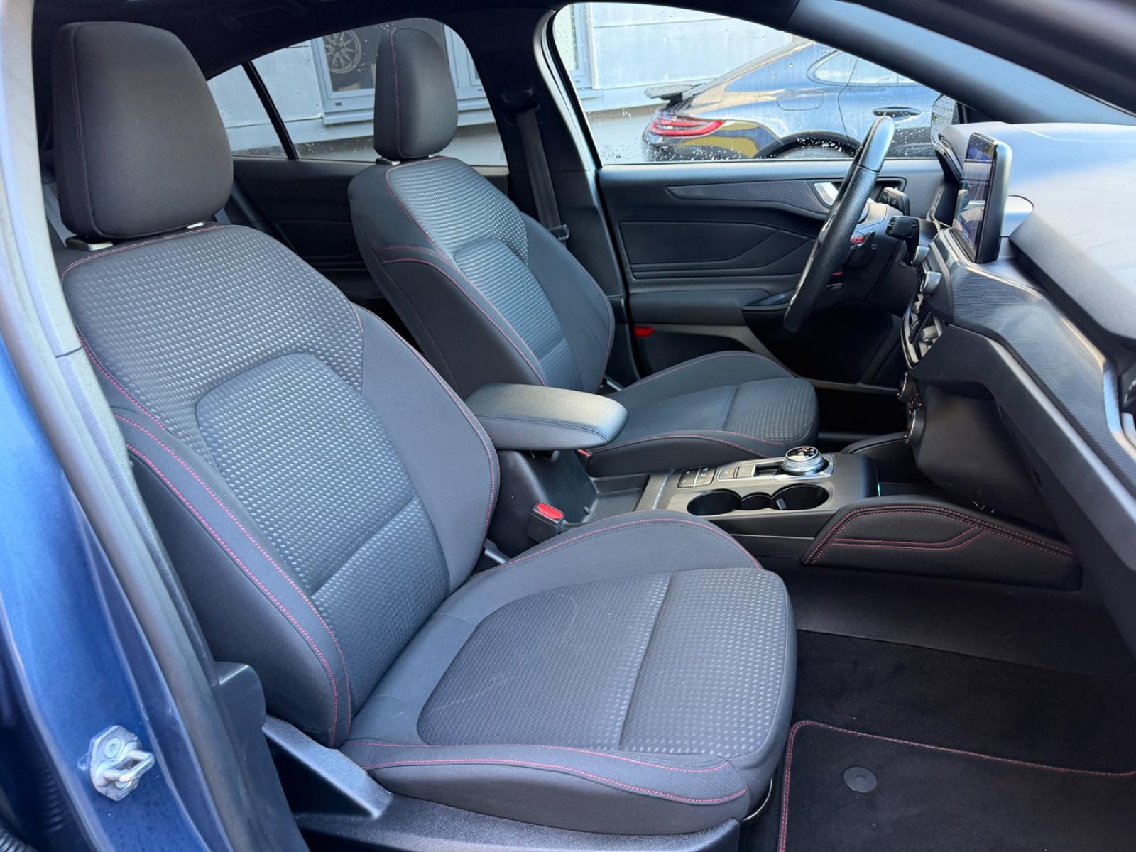 Ford Focus  ST-Line/SPORTPAKET/AHK/ACC/PANORAMA