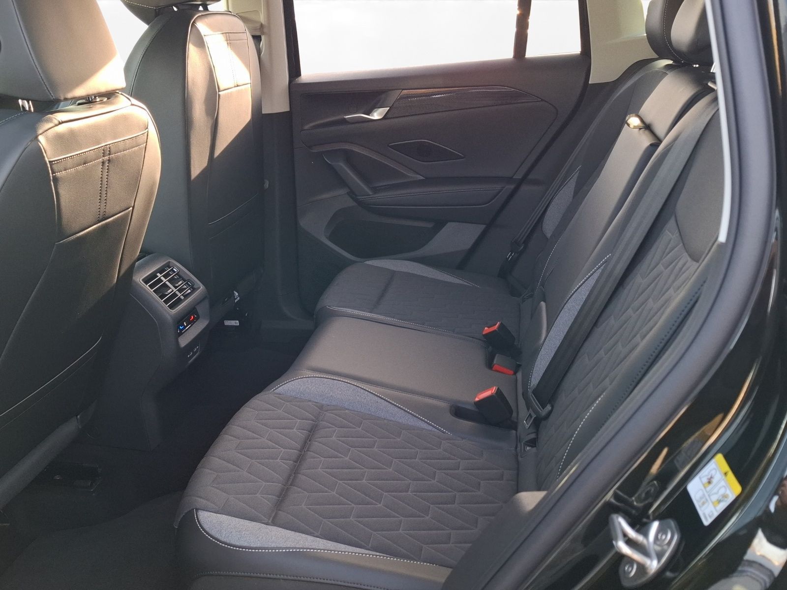Volkswagen Tiguan "ENERGY" 2.0 TDI (150 PS) DSG | StHzg. imagem 3
