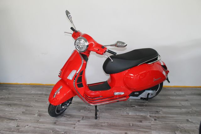 Vespa GTS Super 125